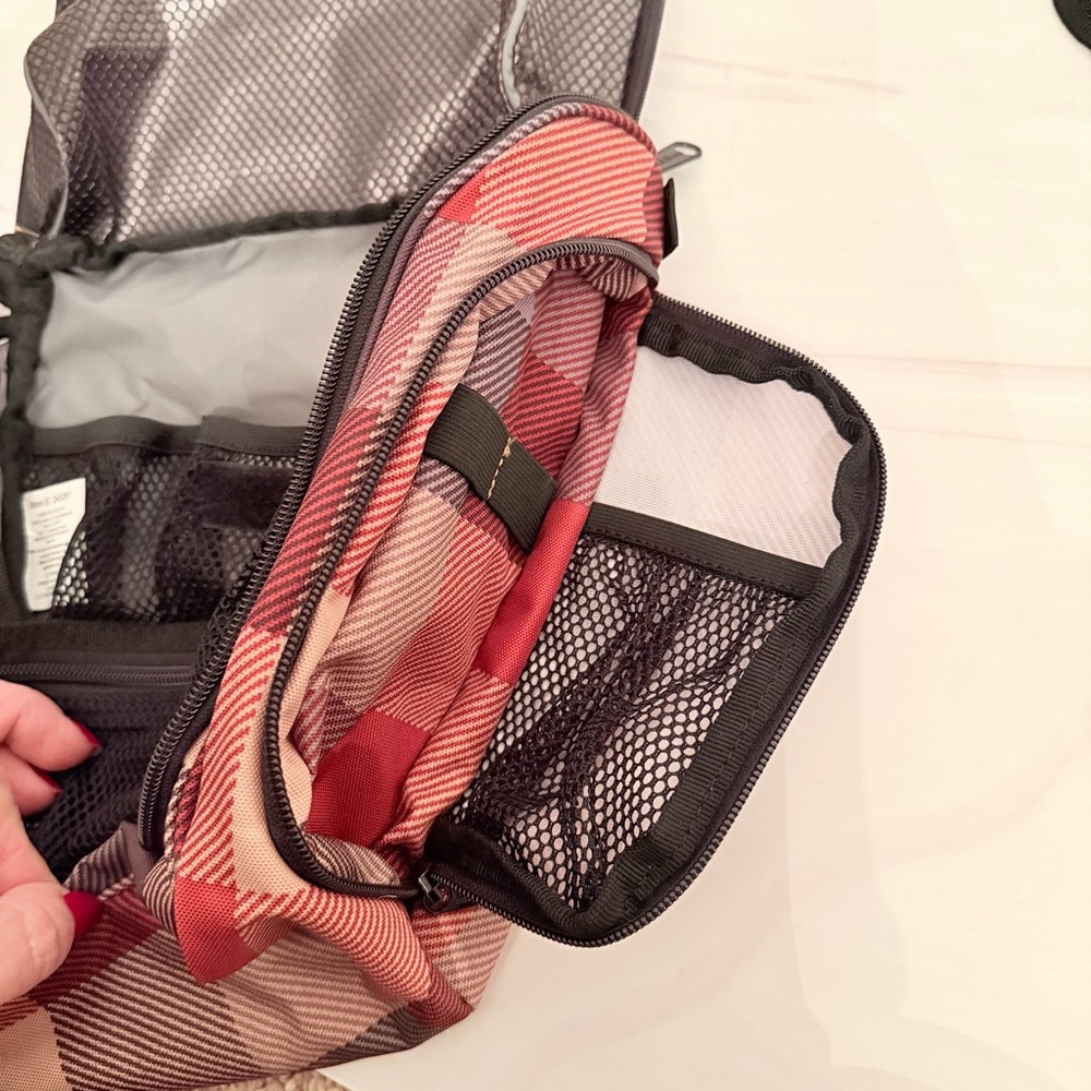 LL Bean Medium Personal Toiletry Organizer - like new, discontinued plaid print - Picture 4 of 9